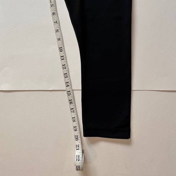 Lululemon Black Crop‎ Leggings - No Size. - Picture 6 of 7